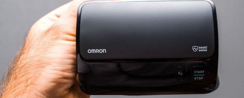 Omron Evolv: il nuovo misuratore di pressione da braccio